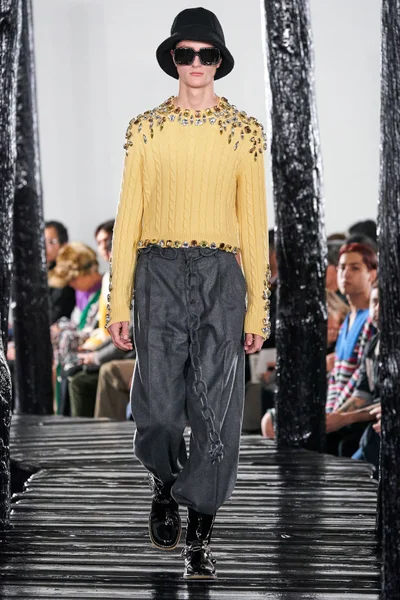 Look 14